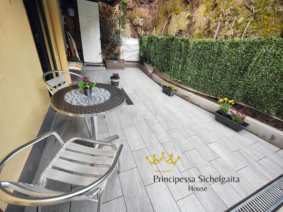 Principessa Sichelgaita House Villa Salerno Luaran gambar